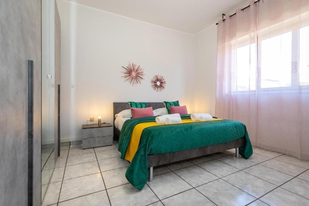 Medea Home Катания Экстерьер фото