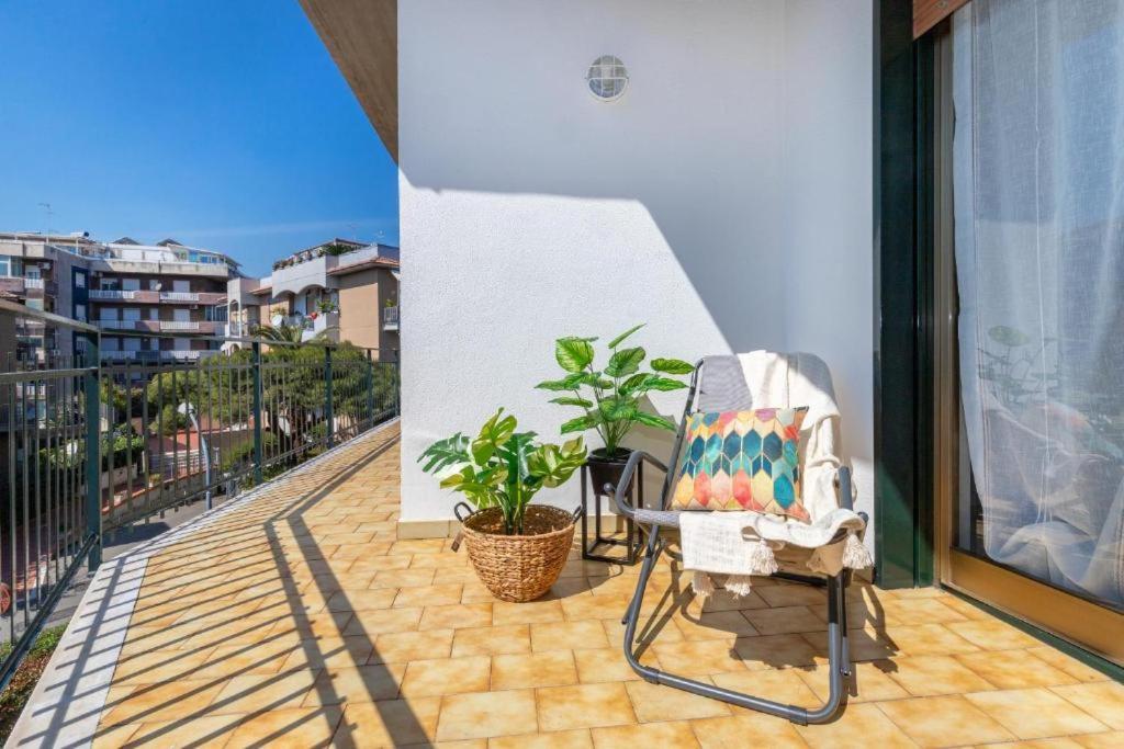 Medea Home Катания Экстерьер фото