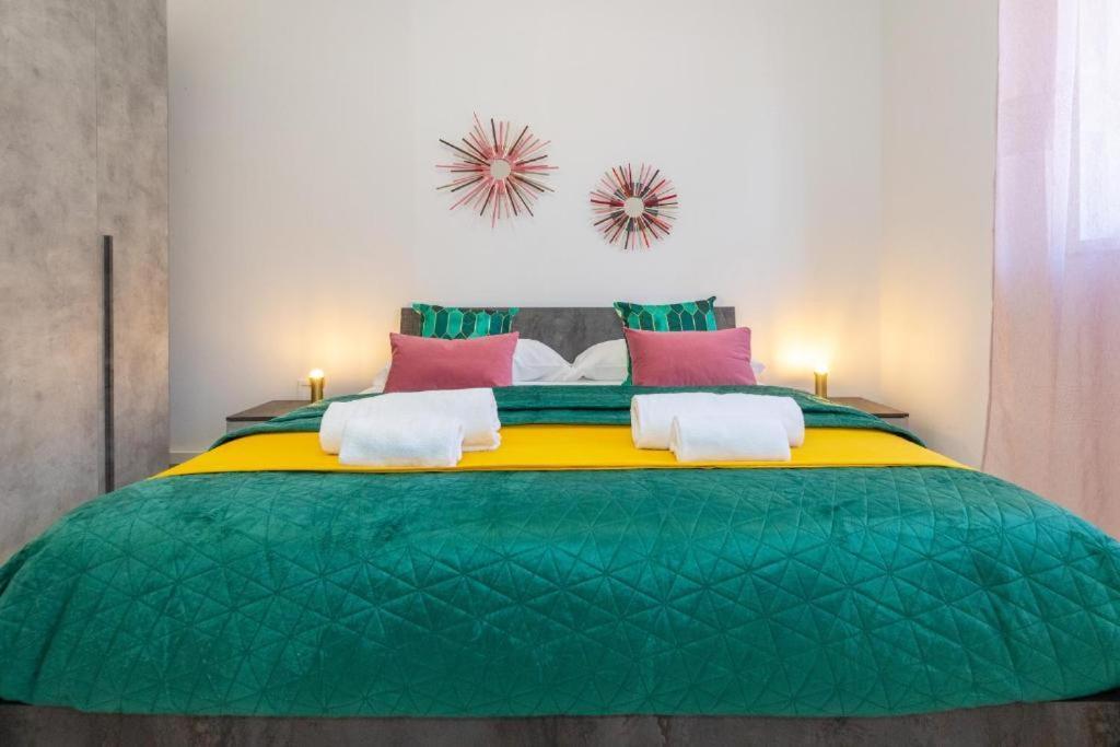 Medea Home Катания Экстерьер фото